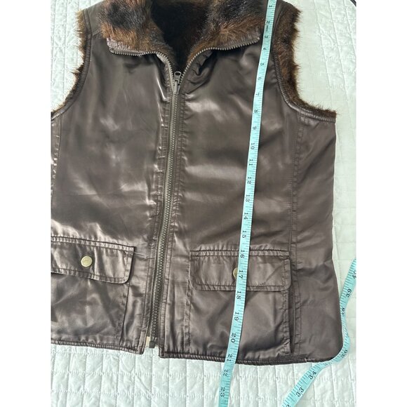 Old Navy Faux Fur Lined Brown Vest , Youth XL, Kids Winter - Picture 7 of 8